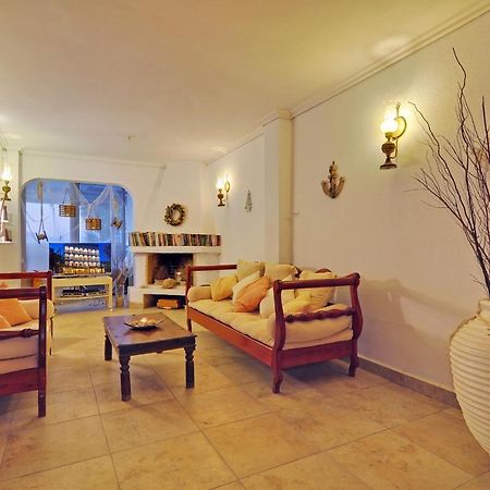 Maistrali Livadi  Extérieur photo