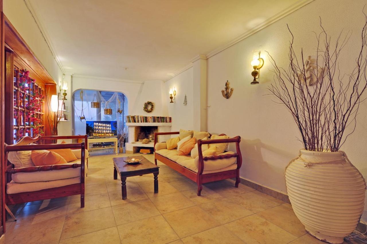 Maistrali Livadi  Extérieur photo
